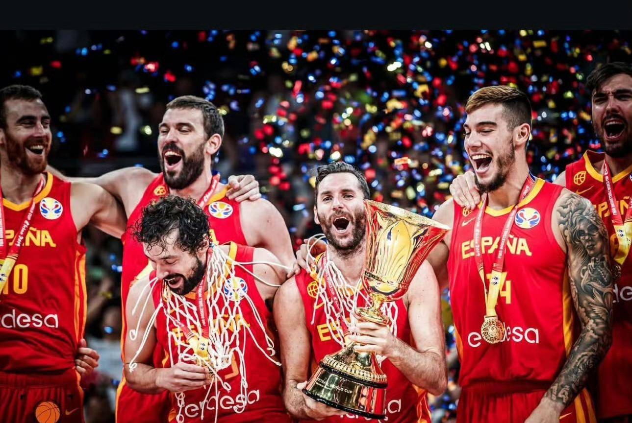 包含西班牙男篮战绩起伏难以提升，主帅沐浴火热质疑的词条