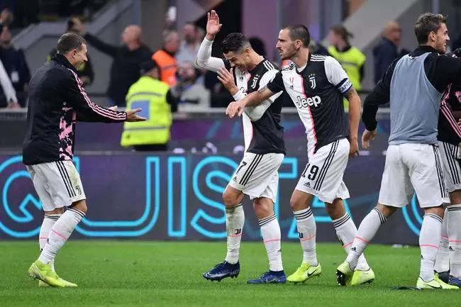 关于尤文图斯客场胜利，领跑积分榜依旧稳固的信息