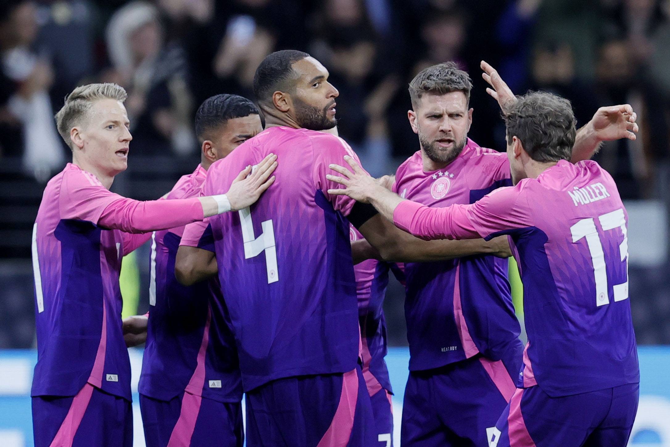 开云APP-实力对决上演,德国足球联赛一场好戏的简单介绍