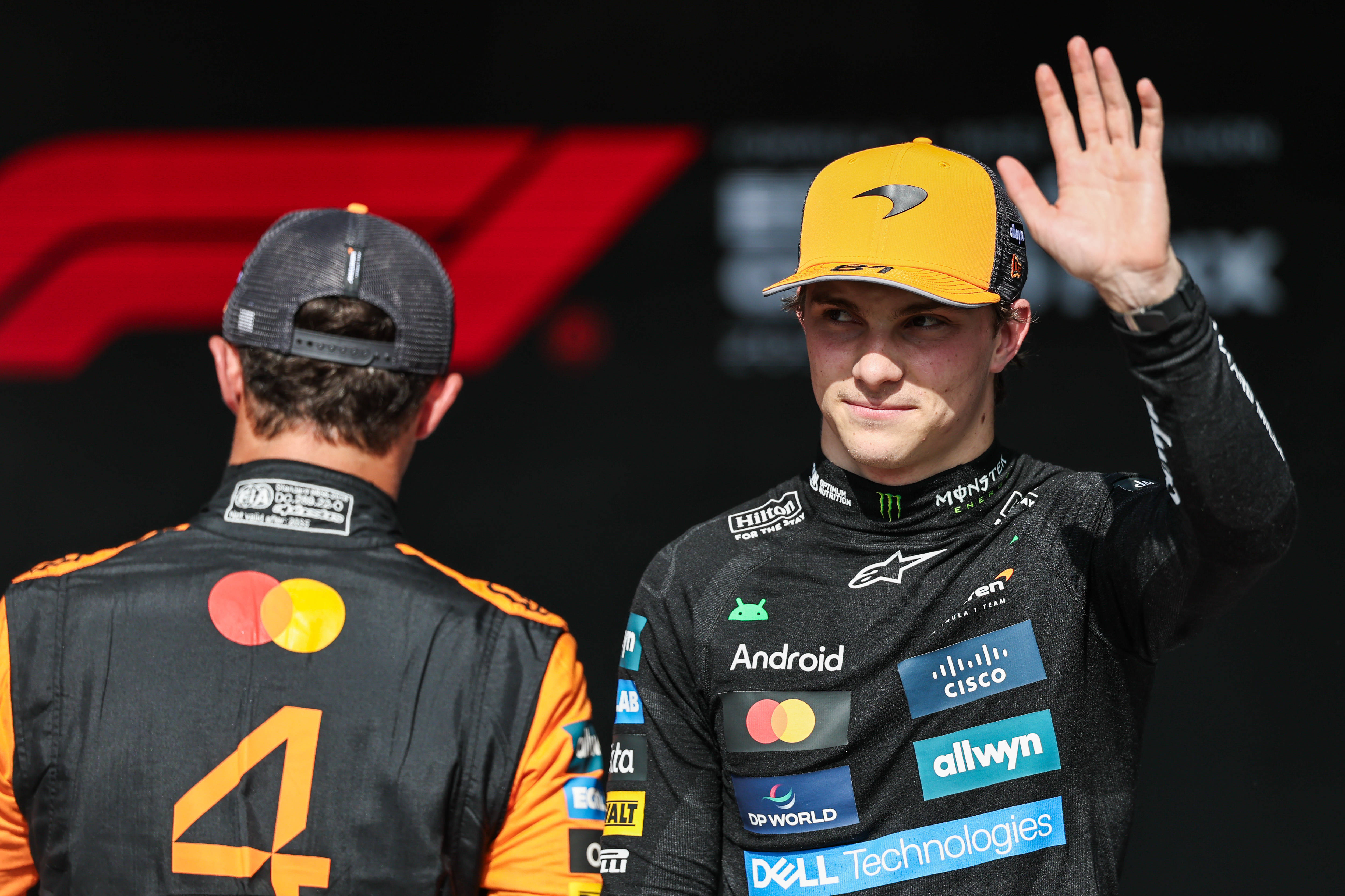 开云平台-迈凯伦险胜雷诺车队,拉塞尔惊艳四座