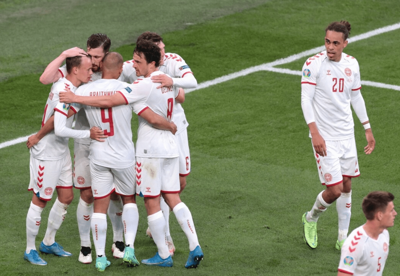 开云-丹麦队翻盘法国队,黄鸭组合扛起全队