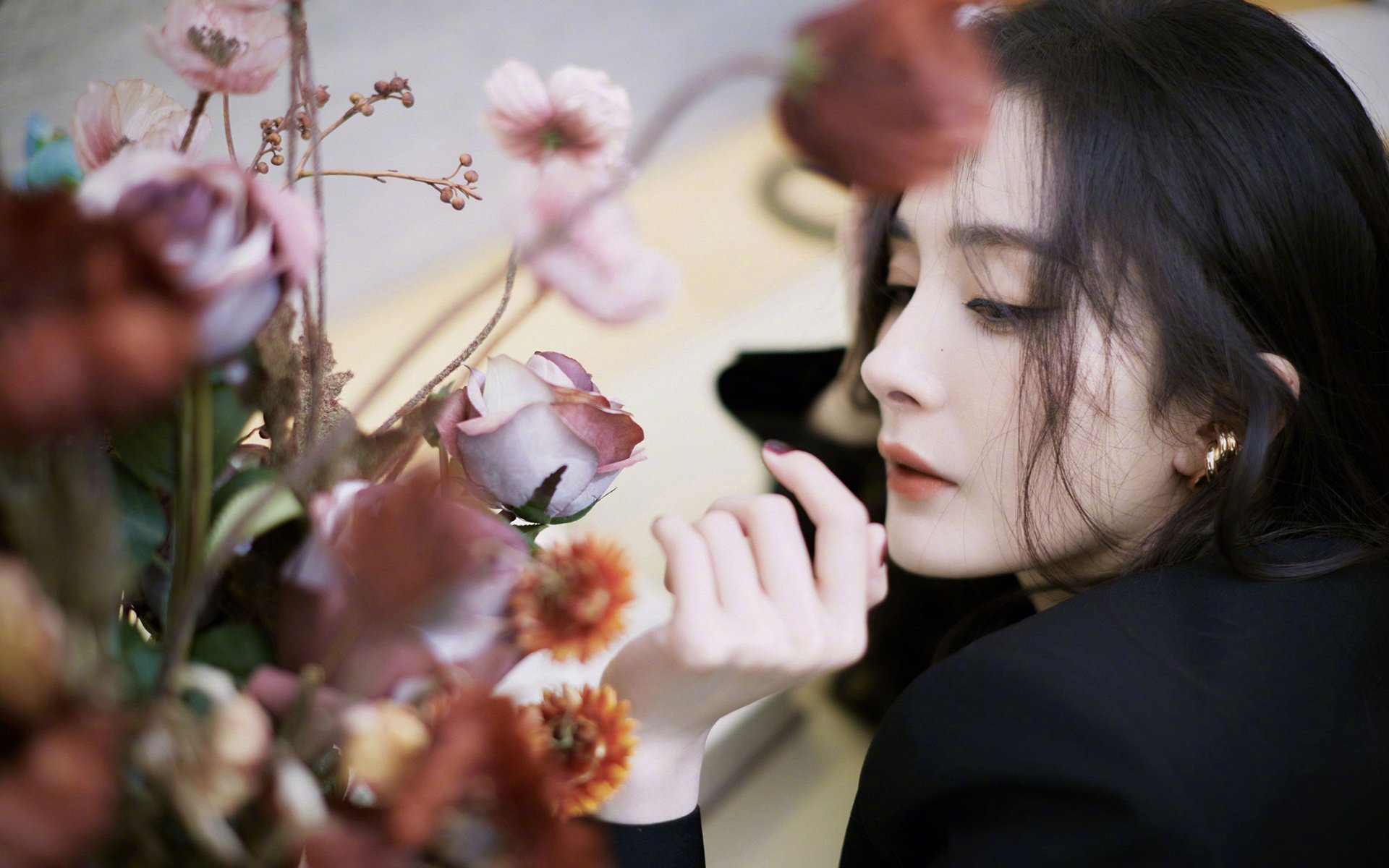 时速200公里的篮筐攻防，当骑士化身F1车手，在明尼苏达的弯道稳稳超车