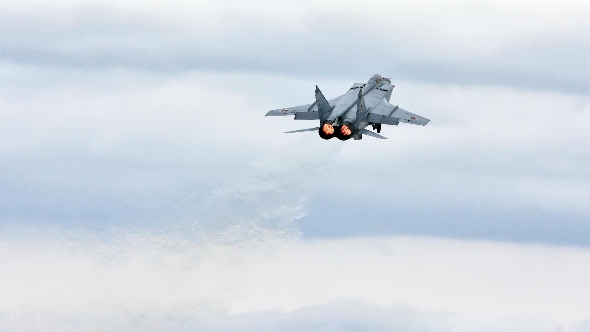 开云平台-孤岛与浪涛，小贾伦如何单枪匹马改写洛城之夜的航向