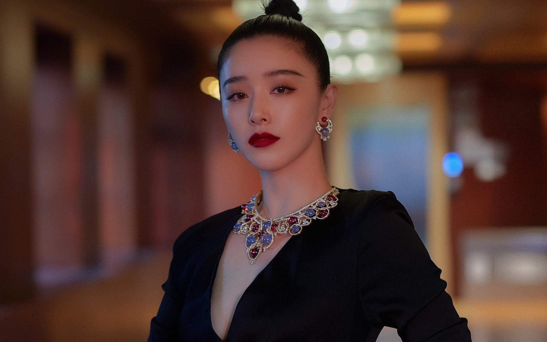 逆转之王,2026世界杯C组,罗马尼亚以防守反击破局,C罗致命一击险胜哥伦比亚